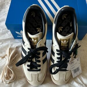 BNIB Adidas Samba OG Women’s Cream/Black leather sneakers, size 8